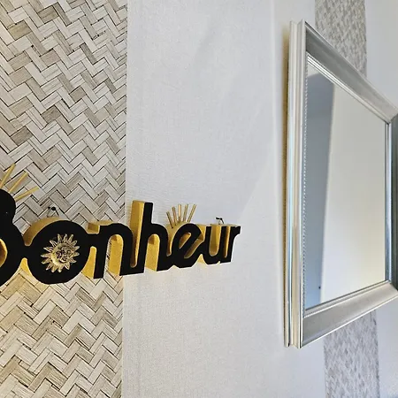 La Tour Des Quatre Chemins