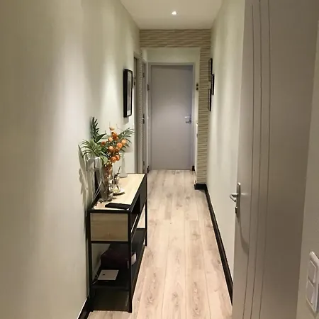 La Tour Des Quatre Chemins