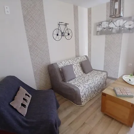 La Tour Des Quatre Chemins