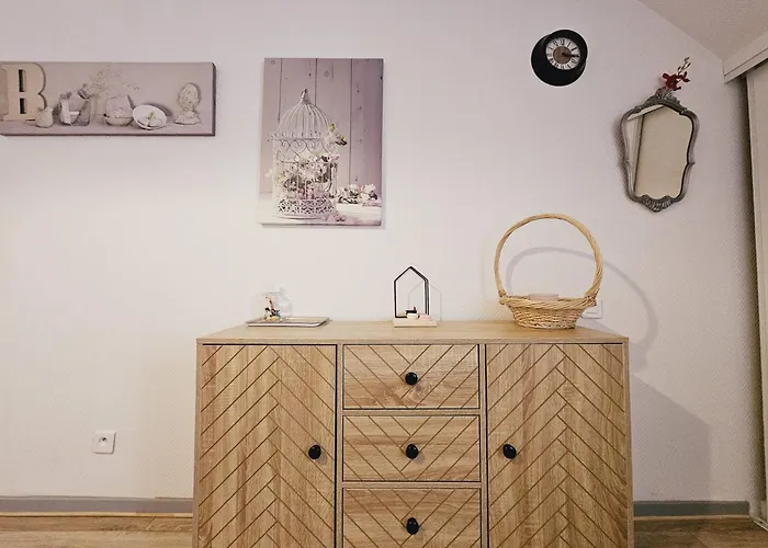 La Tour Des Quatre Chemins